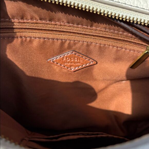 Fossil Gemma Crossbody Camera leather Cream white ivory Crossbody Bag EUC classy - Picture 11 of 11